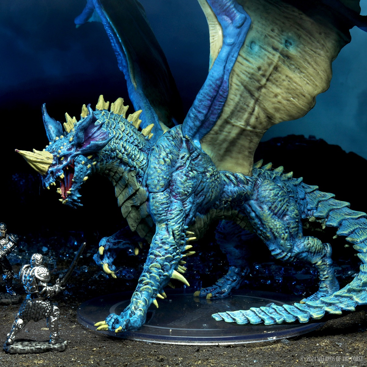 Dungeons & Dragons Miniatures: Icons of the Realms - Adult Blue Dragon  Premium Figurine - Game Nerdz